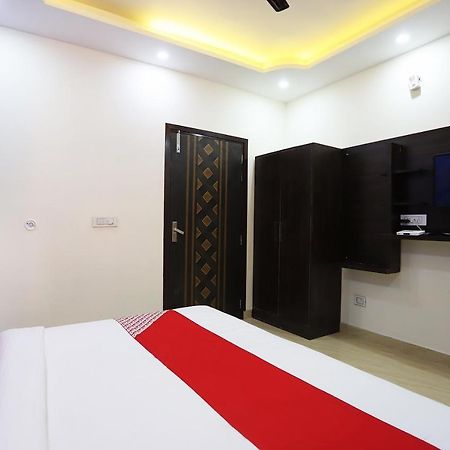 Hotel Oyo Flagship 42619 Diamond Key Delhi  Exterior foto