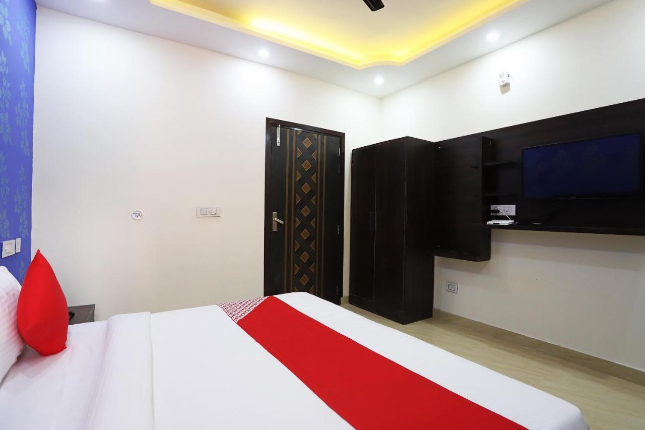 Hotel Oyo Flagship 42619 Diamond Key Delhi  Exterior foto